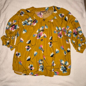 Willow and root dark yellow floral loose fit top, size Large